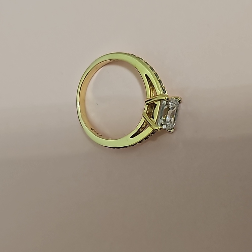 SWAROVSKI WOMENS RING - Picture 2 of 6